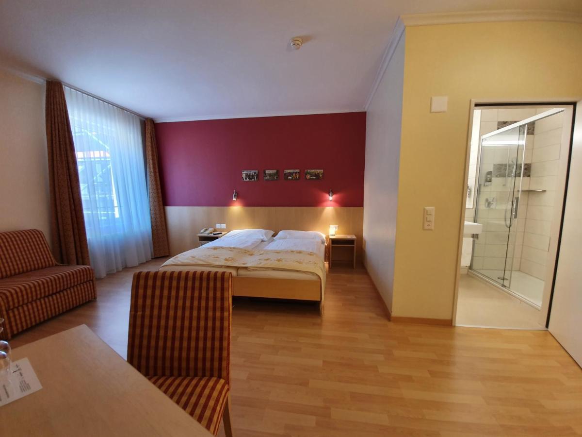 Ambassador Self Check-In Hotel Lucerna Esterno foto